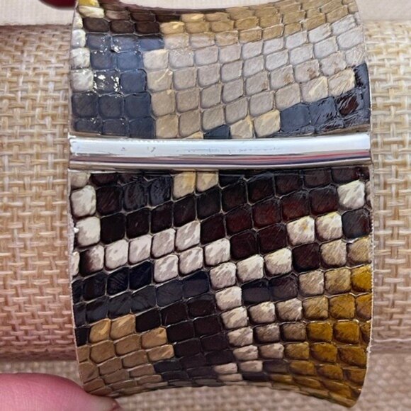 Rustic Cuff Snake Print Wide Silver Cuff Bracelet - Picture 14 of 15